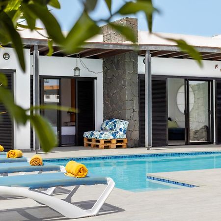 3 Bedroom Villa With Private Pool Close To Papagayo Beach Playa Blanca  Exteriör bild