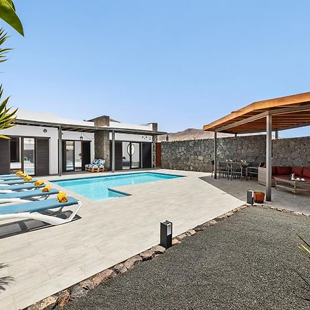3 Bedroom Villa With Private Pool Close To Papagayo Beach Playa Blanca  Exteriör bild
