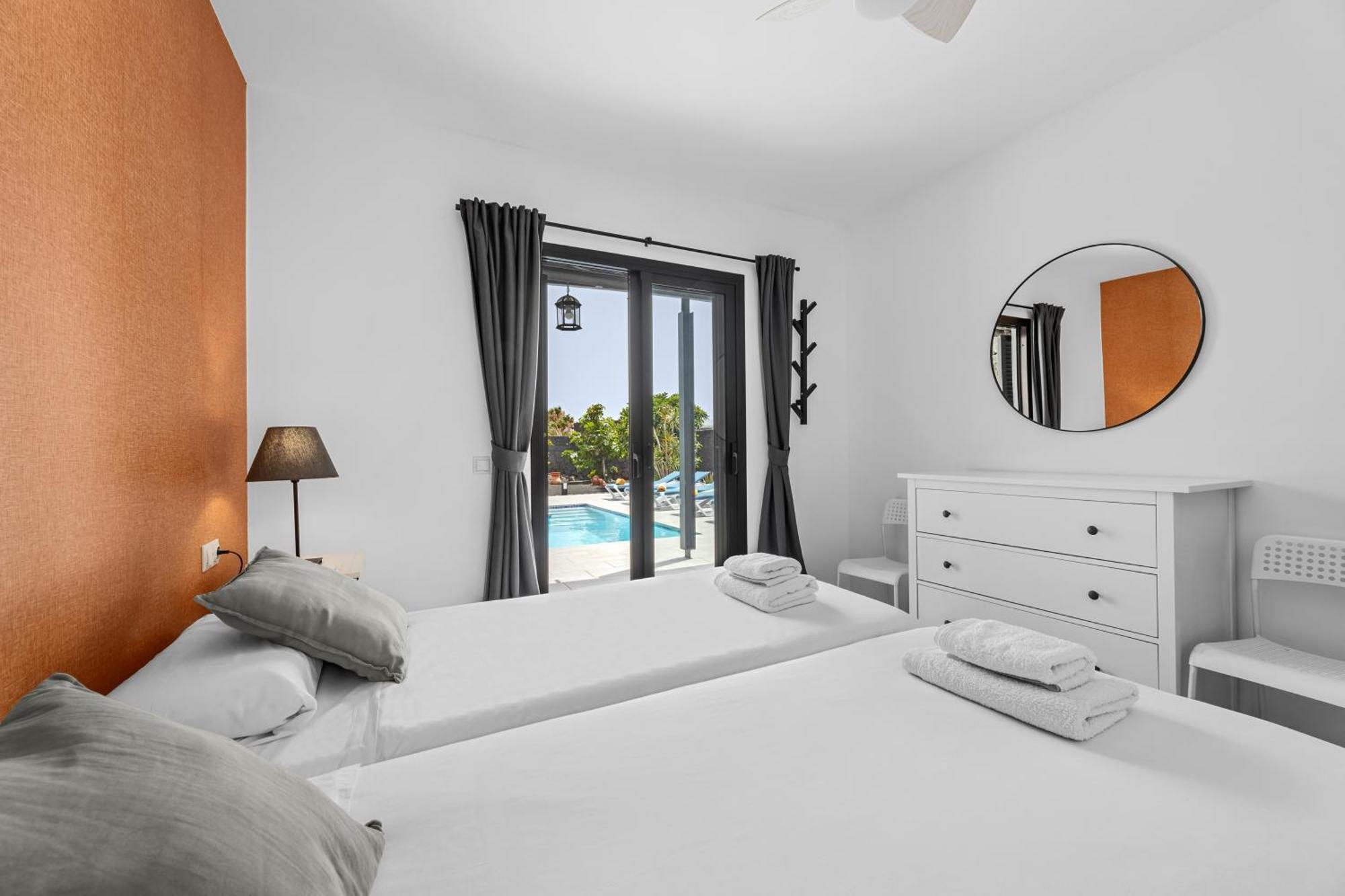 3 Bedroom Villa With Private Pool Close To Papagayo Beach Playa Blanca  Exteriör bild