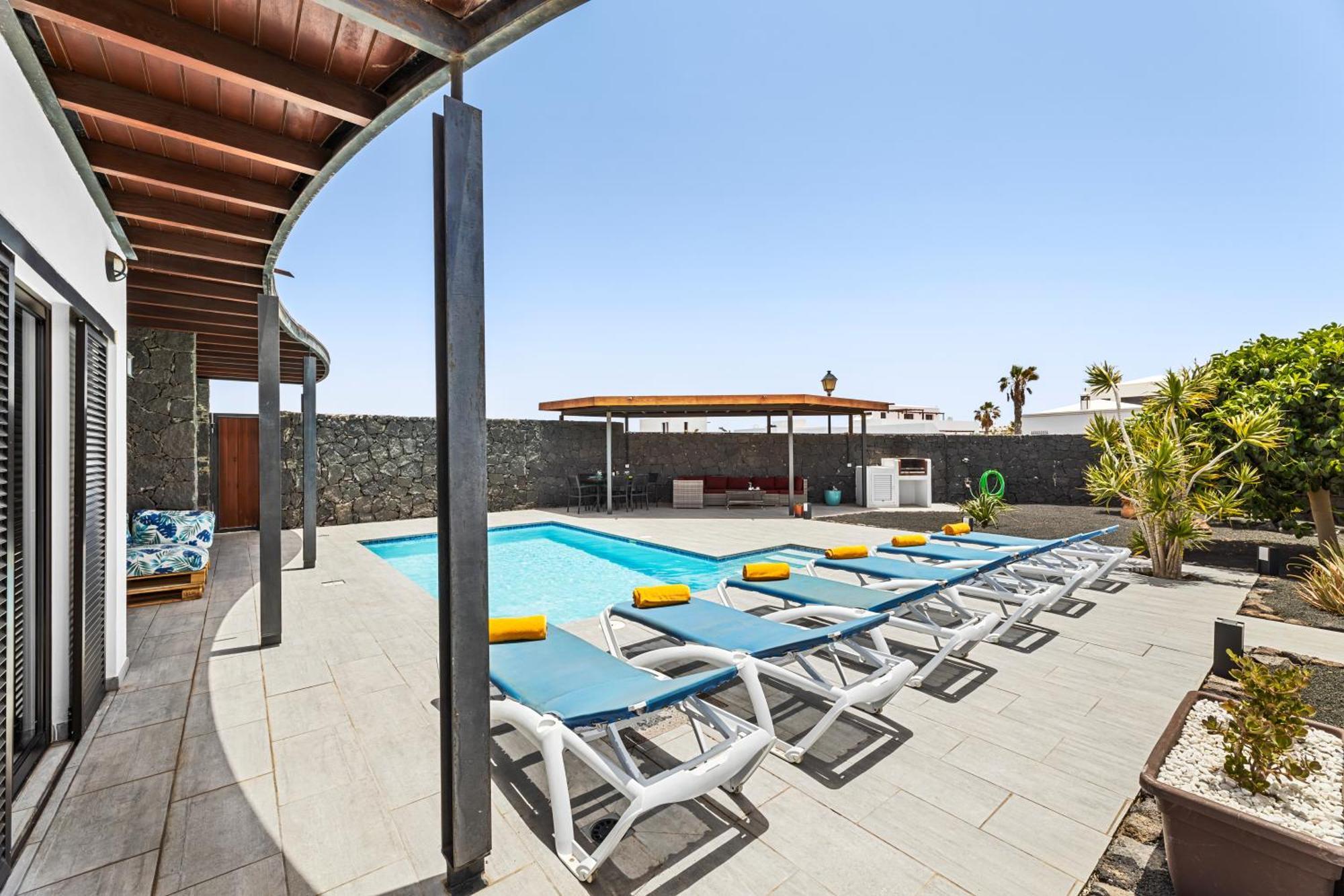 3 Bedroom Villa With Private Pool Close To Papagayo Beach Playa Blanca  Exteriör bild